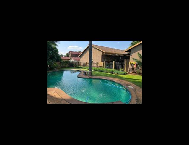3 BEDROOM HOUSE SOLD IN MAGALIESKRUIN